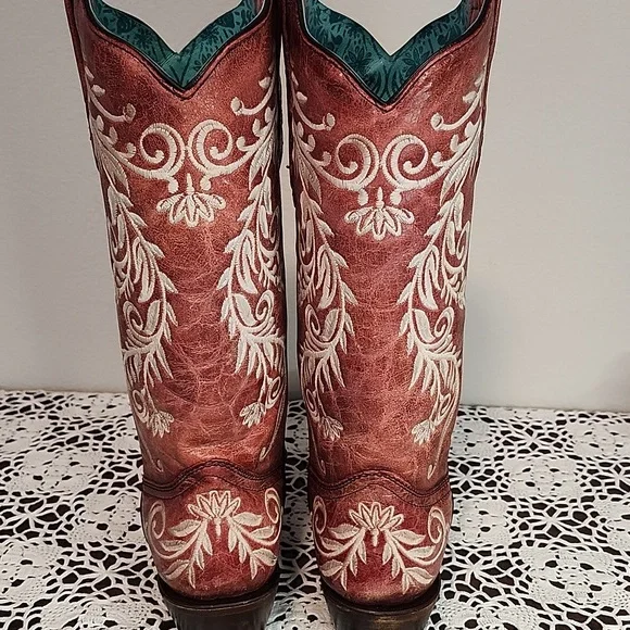 Corral Women's Distressed Leather Boots Size 9 Intricate Floral Embroidery - Picture 13 of 16